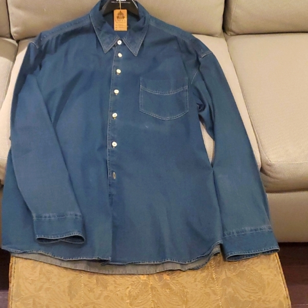 NWT MCKENZIE TRIBE DENIM SHIRT SIZE LARGE.